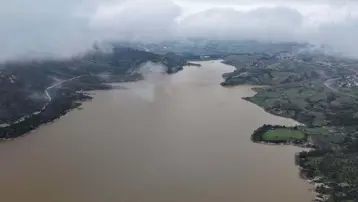 Baraj yüzde 100 doldu, valilik vatandaşları uyardı: "Araçlarınızı bölgeden çekin"