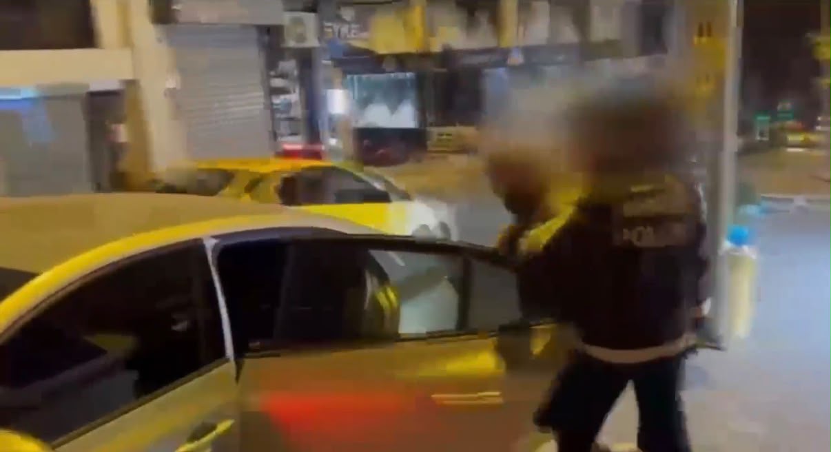 Cezayir'de kırmızı bültenle aranıyordu. İstanbul'da yakalandı