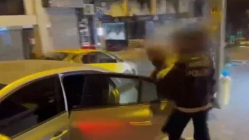 Cezayir'de kırmızı bültenle aranıyordu. İstanbul'da yakalandı
