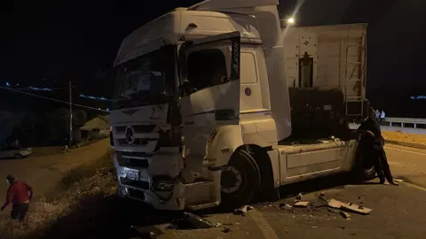 Tır şoförleri sınırda birbirine girdi