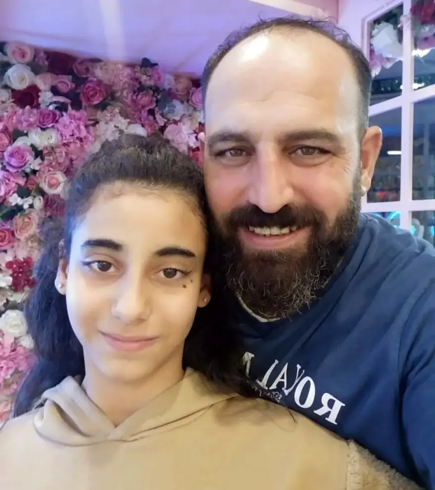 AĞIZLARINA YASTIK BASTIRIP VURMUŞ

 3