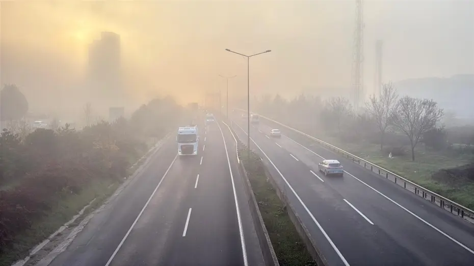 Tekirdağ'da yoğun sis. Çorlu'da eğitim uçuşları iptal edildi