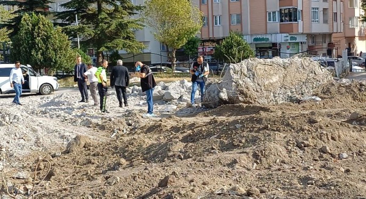 Çorum’da okul binasının yıkımı sırasında kafatası ve kemik parçaları bulundu