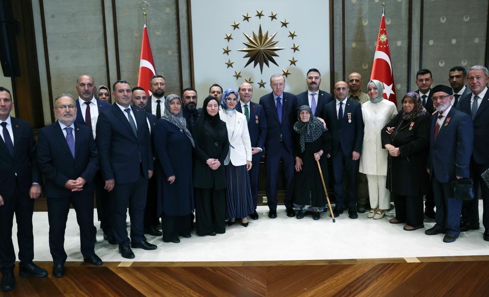 Cumhurbaşkanı Erdoğan, şehit aileleri ile bir araya geldi