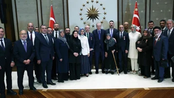 Cumhurbaşkanı Erdoğan, şehit aileleri ile bir araya geldi