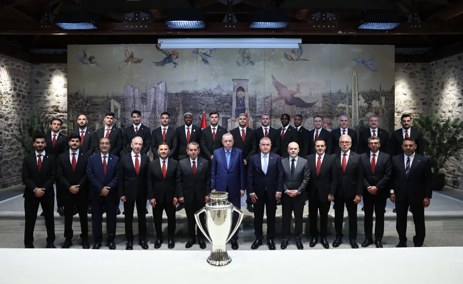 Cumhurbaşkanı Erdoğan, Süper Lig şampiyonu Galatasaray’ı kabul etti