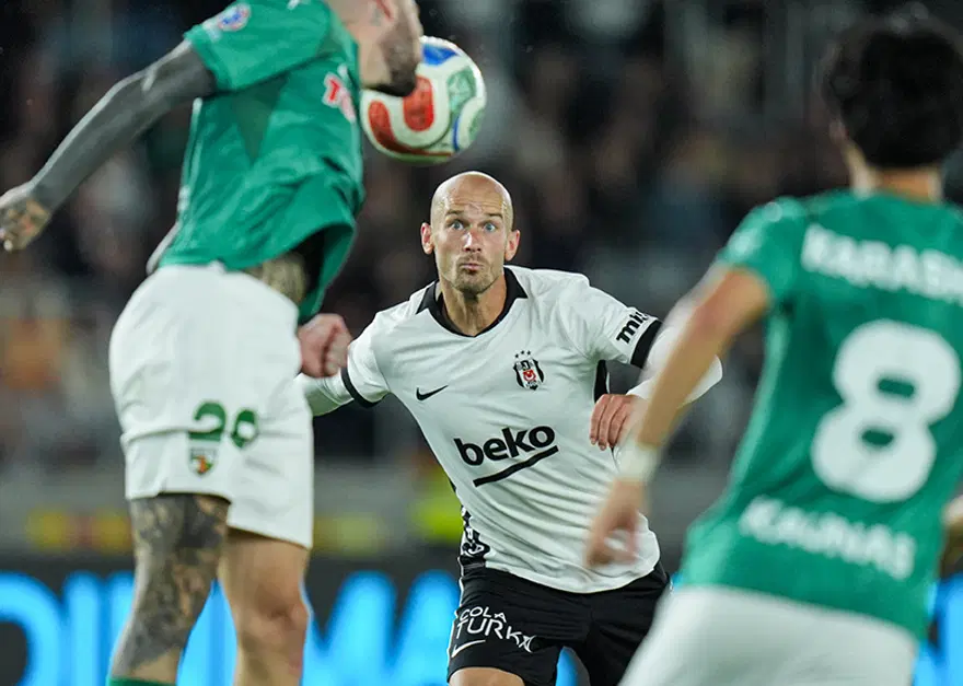 Ayrılığın eşiğinden döndü, Beşiktaş