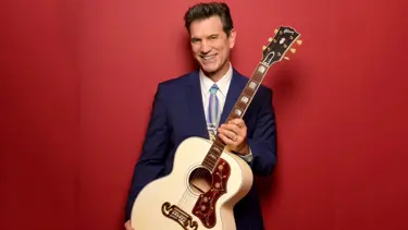 Chris Isaak'ten Türkiye konserleri öncesi ileti. "Sizinle buluştu için sabırsızlanıyorum"