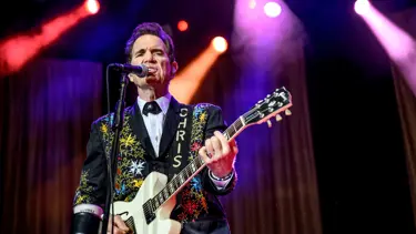 Chris Isaak, Türkiye'ye geliyor. İstanbul'da hayranlarıyla buluşacak