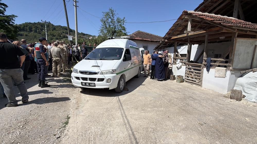 Düzce'de arazi kavgası kanlı bitti: Yengesini pompalı tüfekle öldürdü