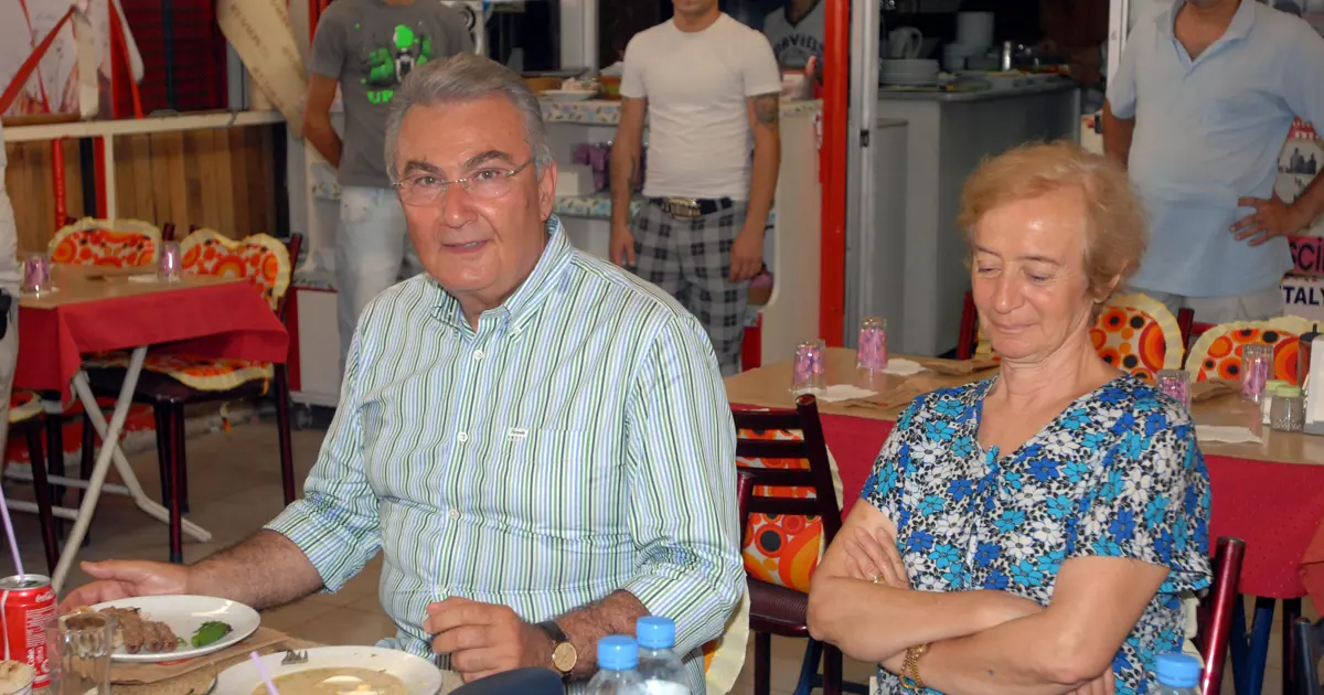 Deniz Baykal'ın eşi Olcay Baykal yaşamını yitirdi