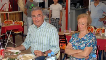 Deniz Baykal'ın eşi Olcay Baykal yaşamını yitirdi