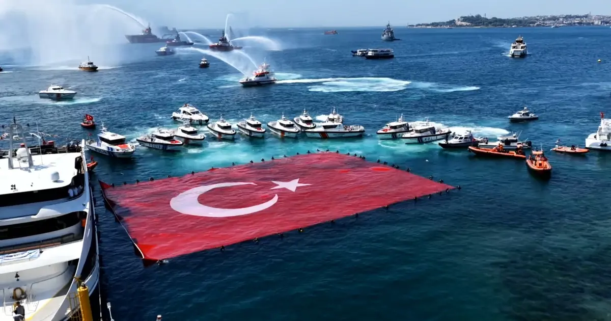 Denizcilik ve Kabotaj Bayramı'nın 100'üncü yıl dönümü İstanbul'da kutlandı