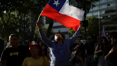 Şili'de tarihi seçim: Başkanlık yarışında aşırı sağ önde