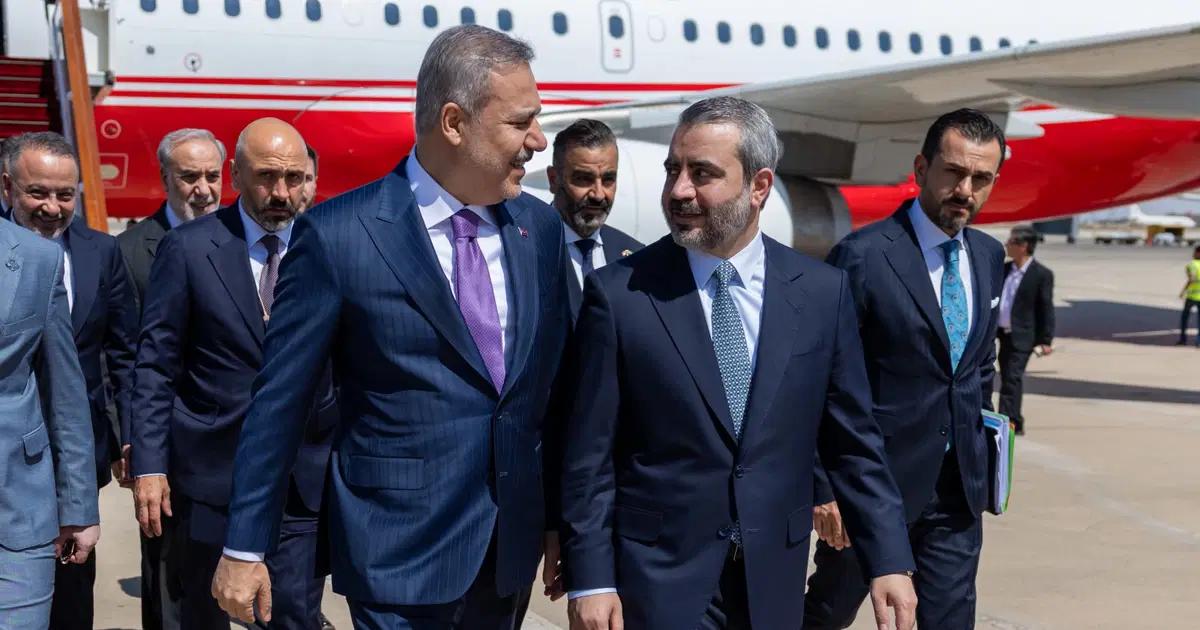Dışişleri Bakanı Fidan Suriye'de. Cumhurbaşkanı Şara ile görüşecek