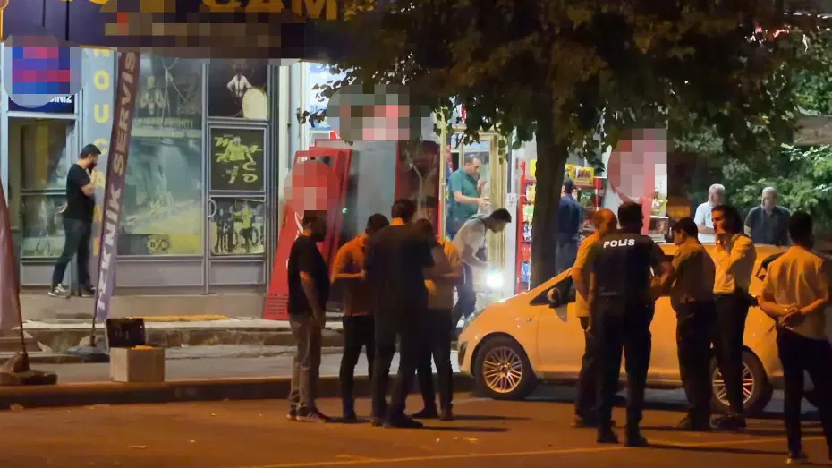 Oyun salonuna silahlı saldırı. 3 kişi yaralandı