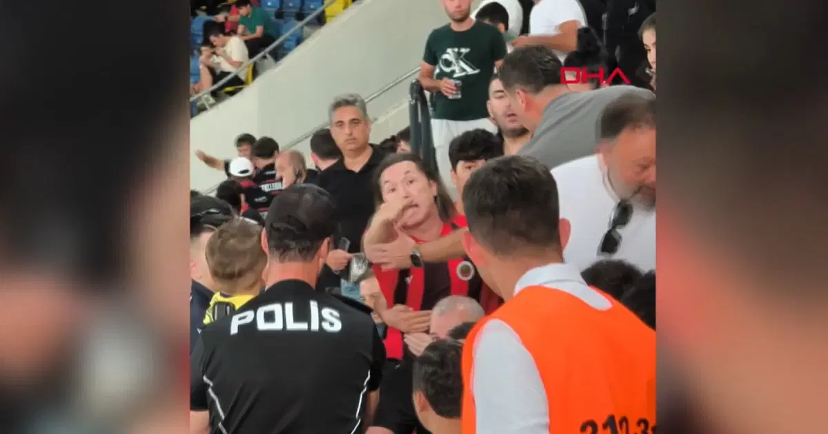 Fenerbahçe forması çıkarttırılan çocuk İçin soruşturma: Başsavcılıktan gözaltı kararı!