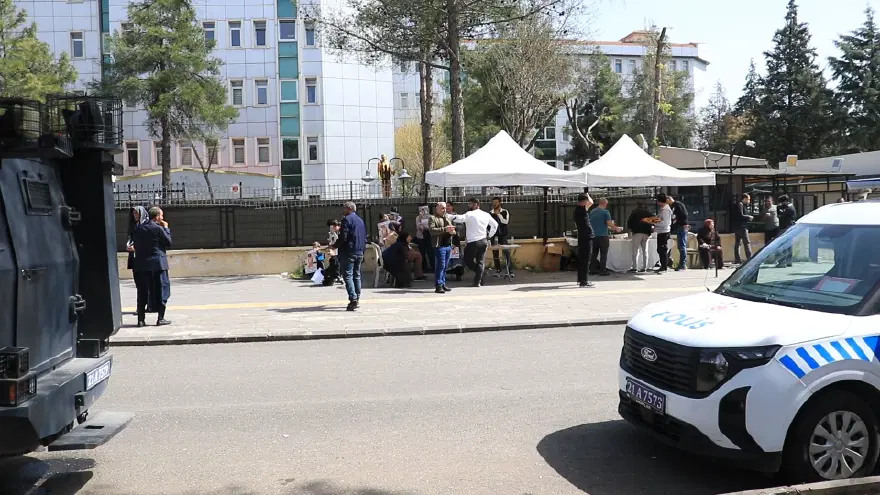 Adliye çevresinde silahla yakalanmışlardı. Nevzat Bahtiyar'ın oğluna hapis istemi 4