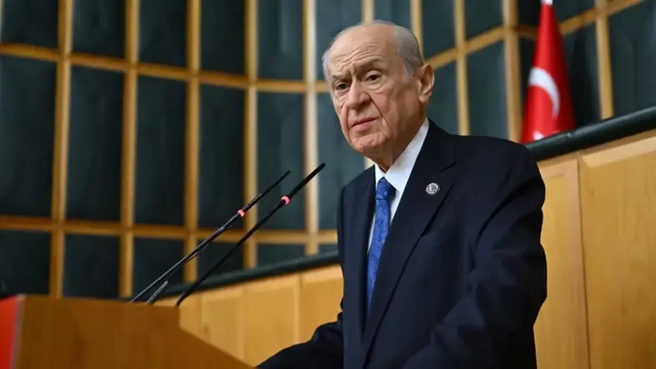 Bahçeli'den bayrak indirme provokasyonuna tepki: DEM Parti eş başkanları birinci derece sorumlu 