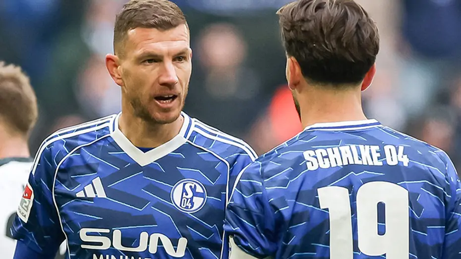 Edin Dzeko ve Kenan Karaman, Schalke’yi ipten aldı