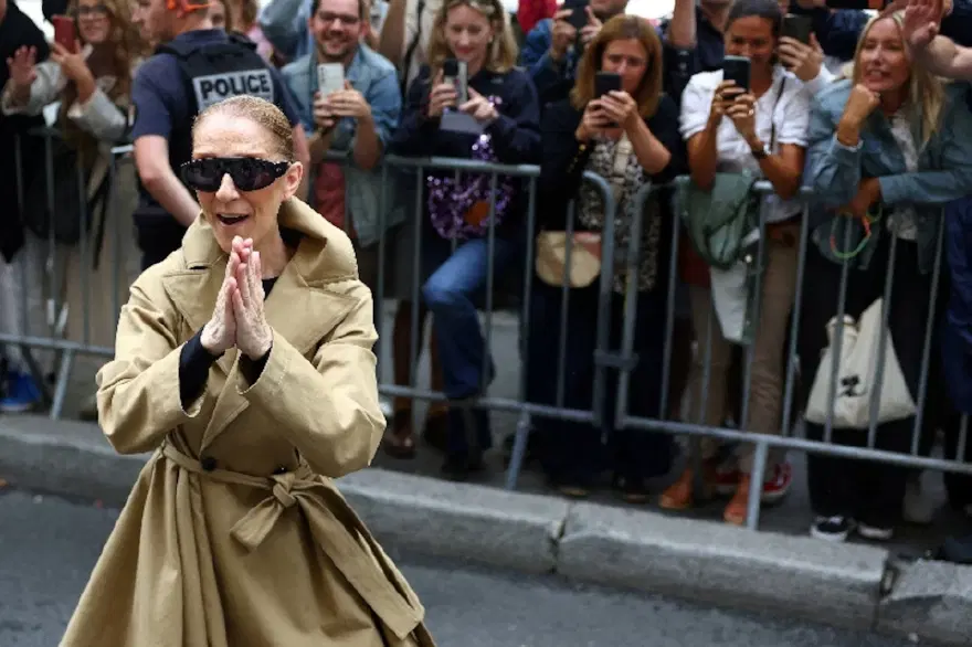 Celine Dion, yıllar sonra sahnelere geri döndü 4 Celine Dion, yıllar sonra sahnelere geri döndü 4