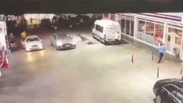 2 kişiye otomobille çarptı, sınır kapısında yakalandı