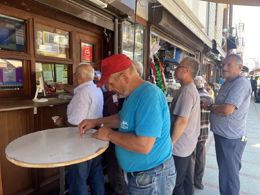 İLK TEPKİSİ ŞAŞIRTICI 2 İLK TEPKİSİ ŞAŞIRTICI 2