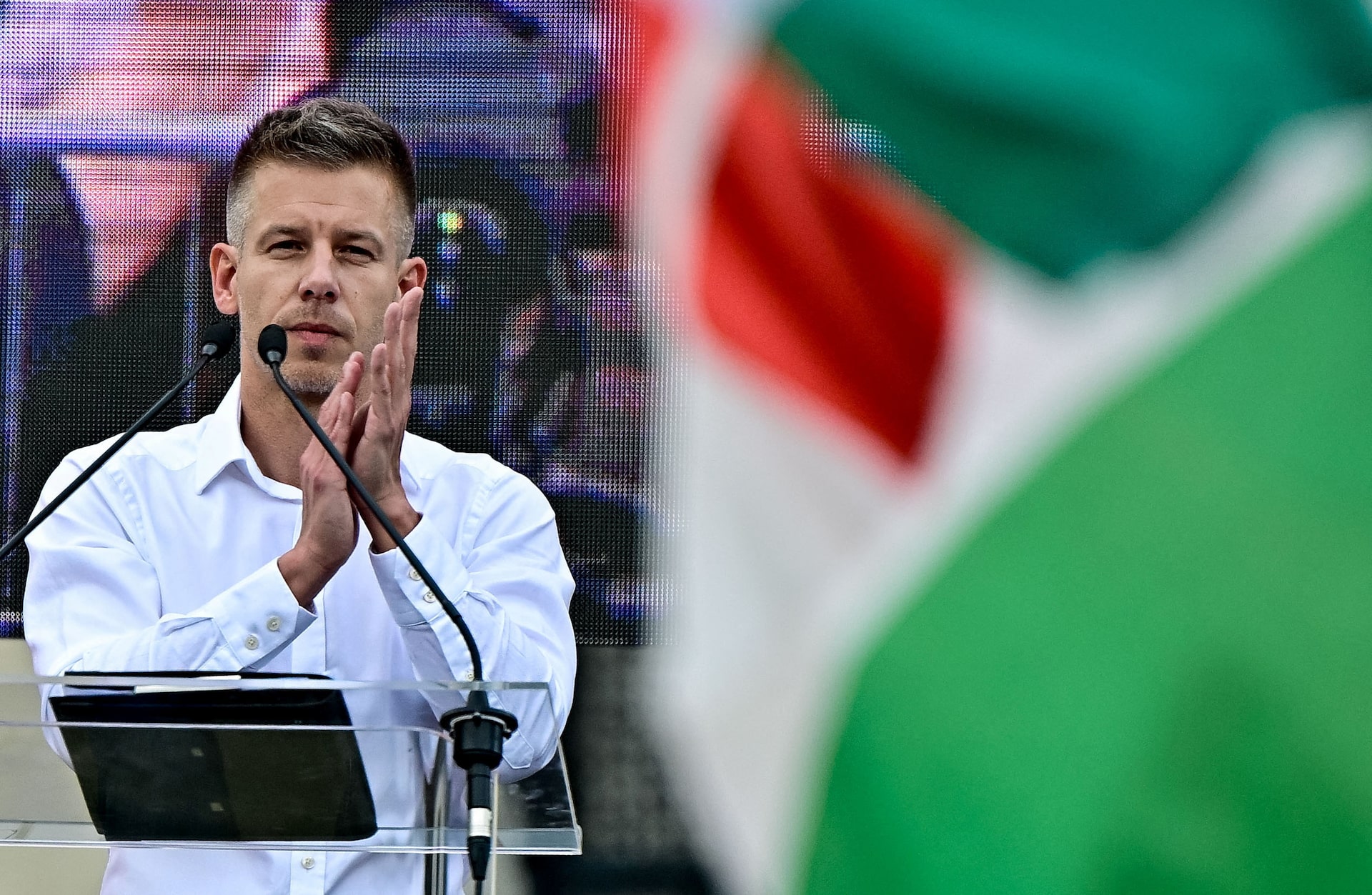 Macaristan'da devir değişti. Orbán'a yakın şirketler çöküşün eşiğinde haber görseli