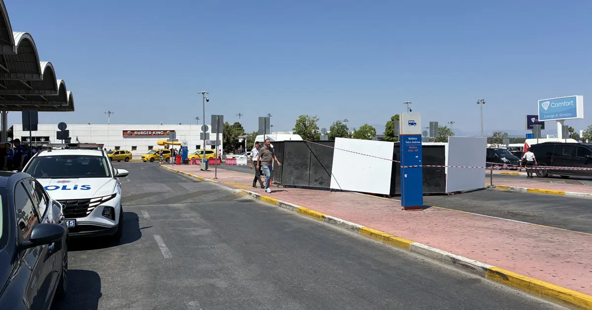 Antalya Havalimanı'nda kadın cinayeti