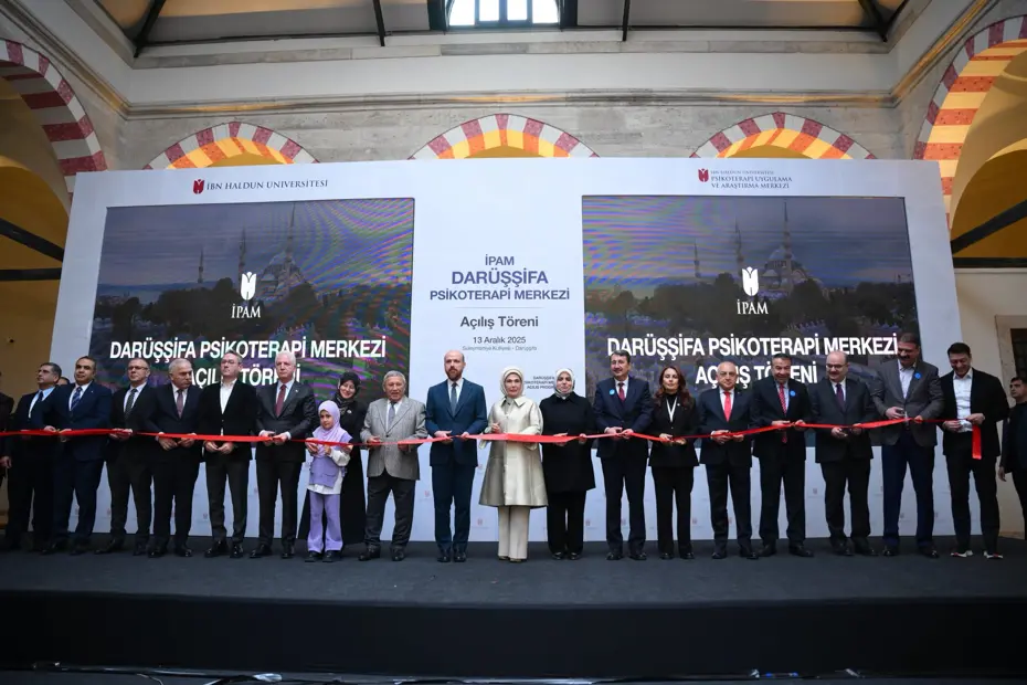 Emine Erdoğan, İHÜ Psikoterapi Merkezi'nin açılışına katıldı