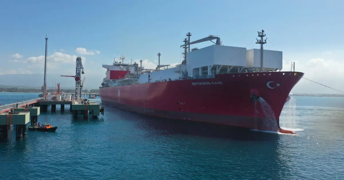 Bakan Bayraktar Ertuğrul Gazi Gemisi'ni paylaştı.  "100'üncü ship-to-ship operasyonunu tamamladı"