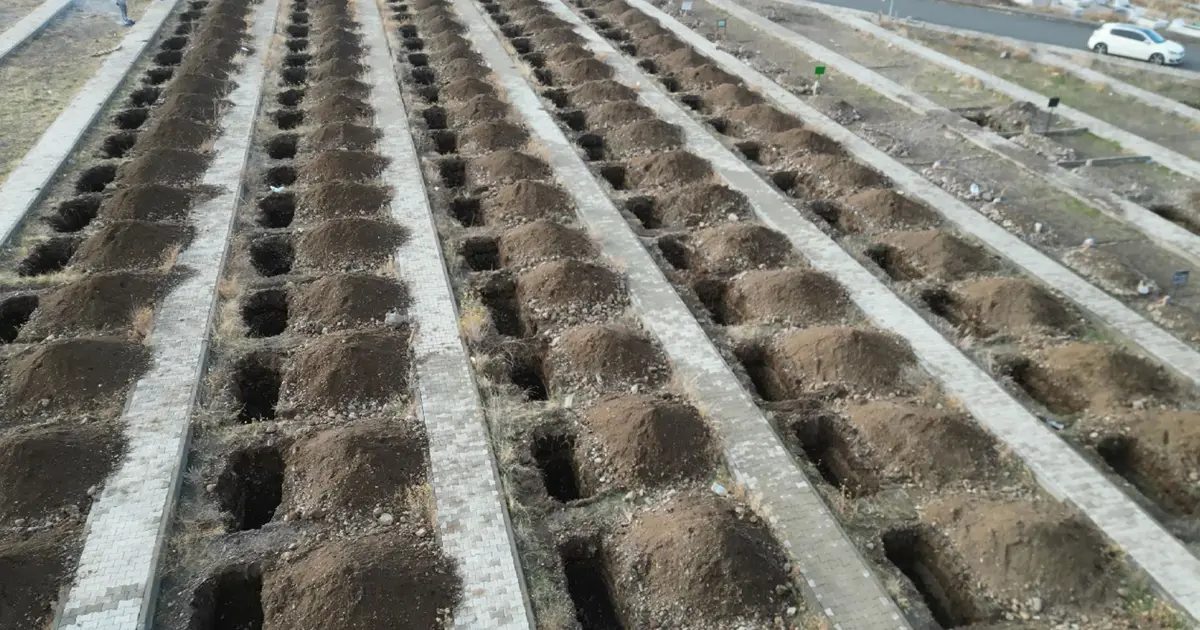 Kara kış öncesi 500 adet mezar kazıldı