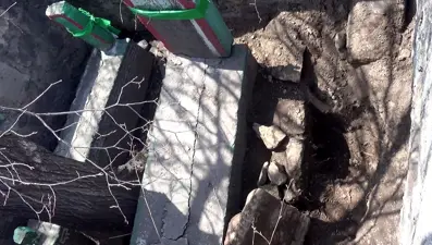 "Öksürük Baba Türbesi"ni talan ettiler. Dua etmeye gelenler fark etti, polis şüphelileri arıyor