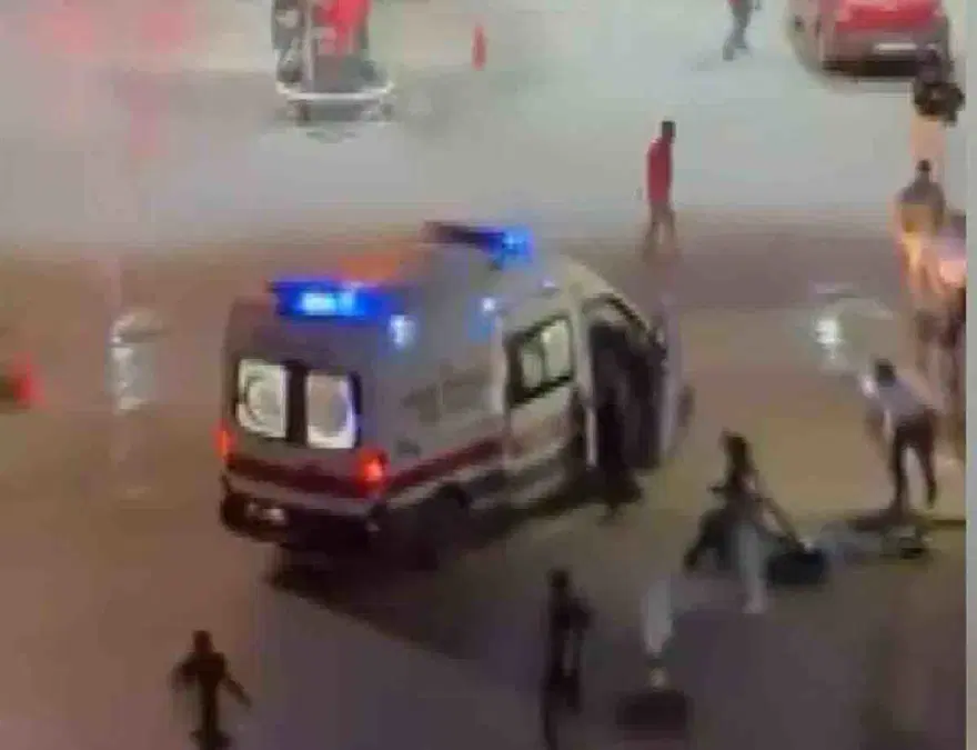 Korsan taksici emekli başpolis, ceza yazan polise ateş açtı. 1 şehit 1 Korsan taksici emekli başpolis, ceza yazan polise ateş açtı. 1 şehit 1