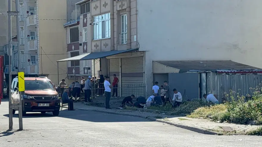 İstanbul'da ekipler işbaşında. Sokakta kurban kesimine ceza yağıyor 1 İstanbul'da ekipler işbaşında. Sokakta kurban kesimine ceza yağıyor 1