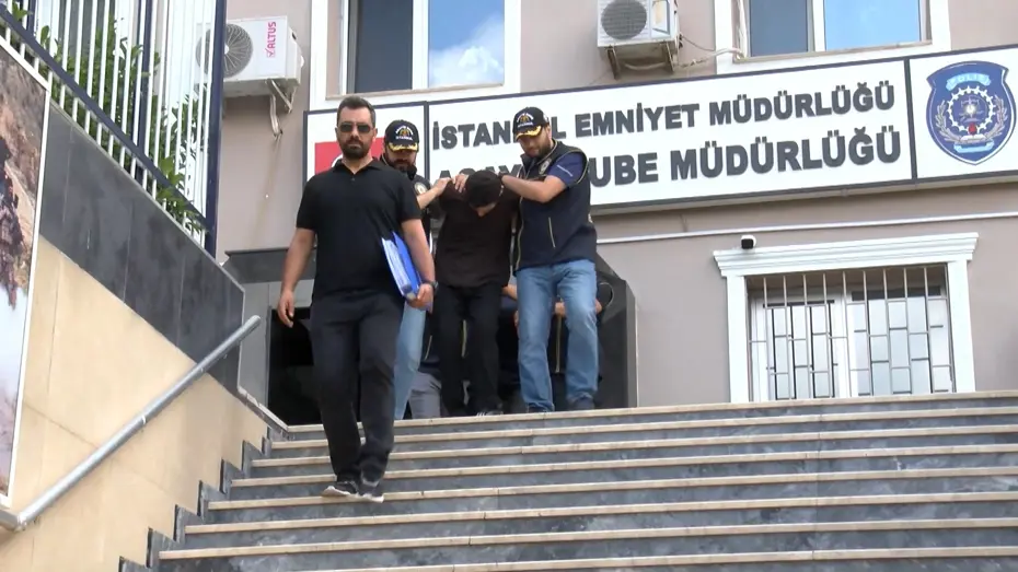 Cinayetin ardından kaçmışlardı. Sınır kapısında yakalandılar