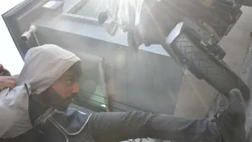 Çocuklarının boğazına bıçak dayayan sanığın tahliye kararı reddedildi