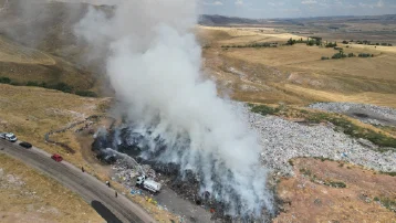 Sivas'ta eski çöplükte yangın