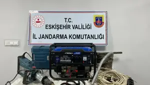 Eskişehir'de kaçak kazı yapan 4 kişi yakalandı 