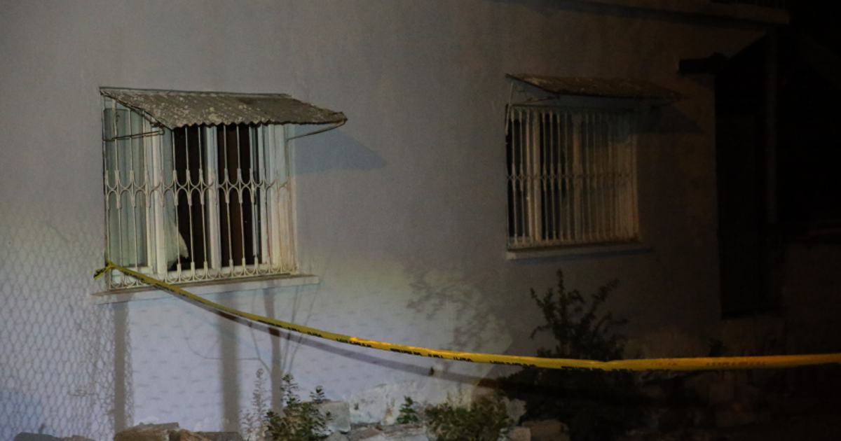 Karısını baltayla öldürüp banyoya gömdü. 77 yaşındaki koca gözaltında