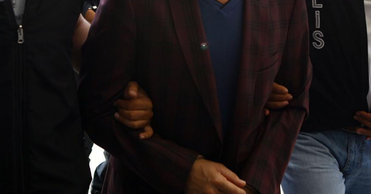 Polisin şüphelenerek GBT yaptığı şüpheli "aranıyor" ifadesiyle yakalandı