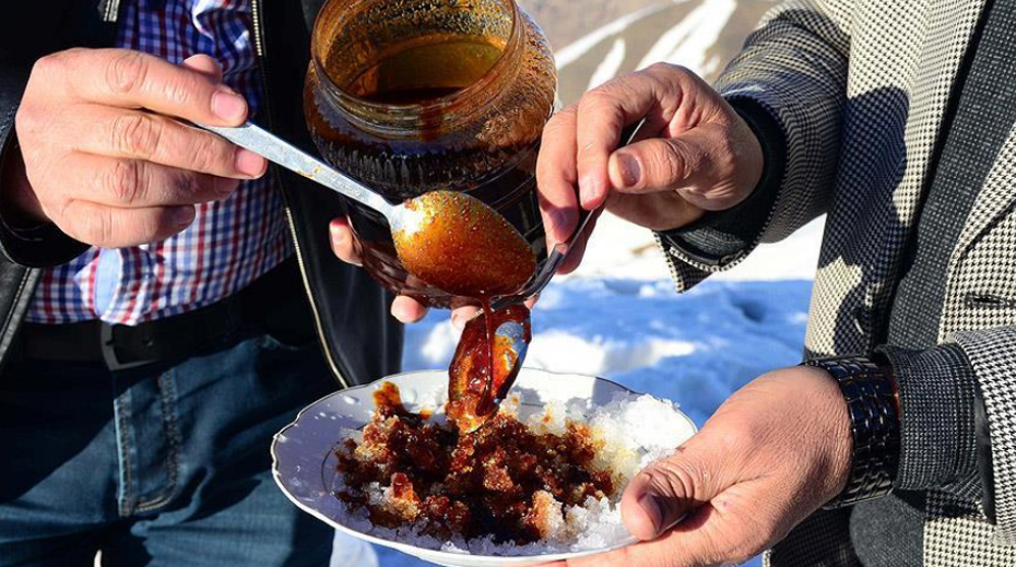 Kahramanmaraş’ın ikinci karı yağdı, karsambaçlar yapılmaya başlandı