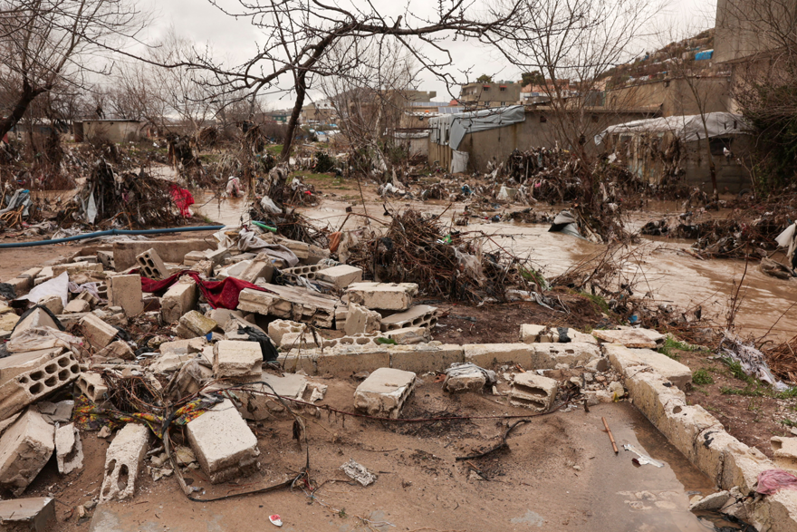 300 ÇADIR KULLANILAMAZ HALE GELDİ 1