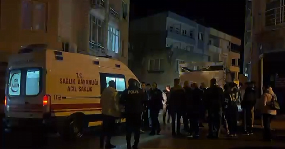 4'üncü kattan kamyonetin üzerine düşen çocuk ağır yaralandı