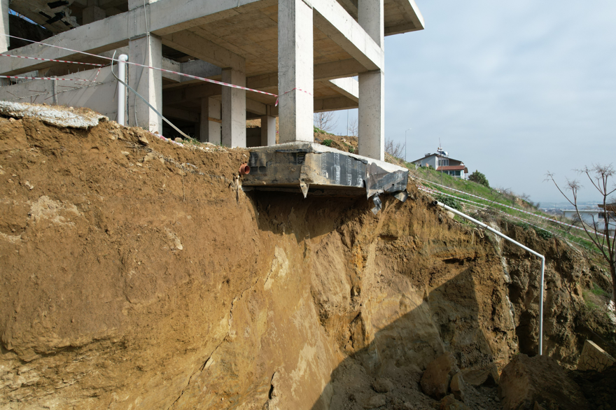 "İZİNSİZ KAZI YAPILDI" 2 "İZİNSİZ KAZI YAPILDI" 2