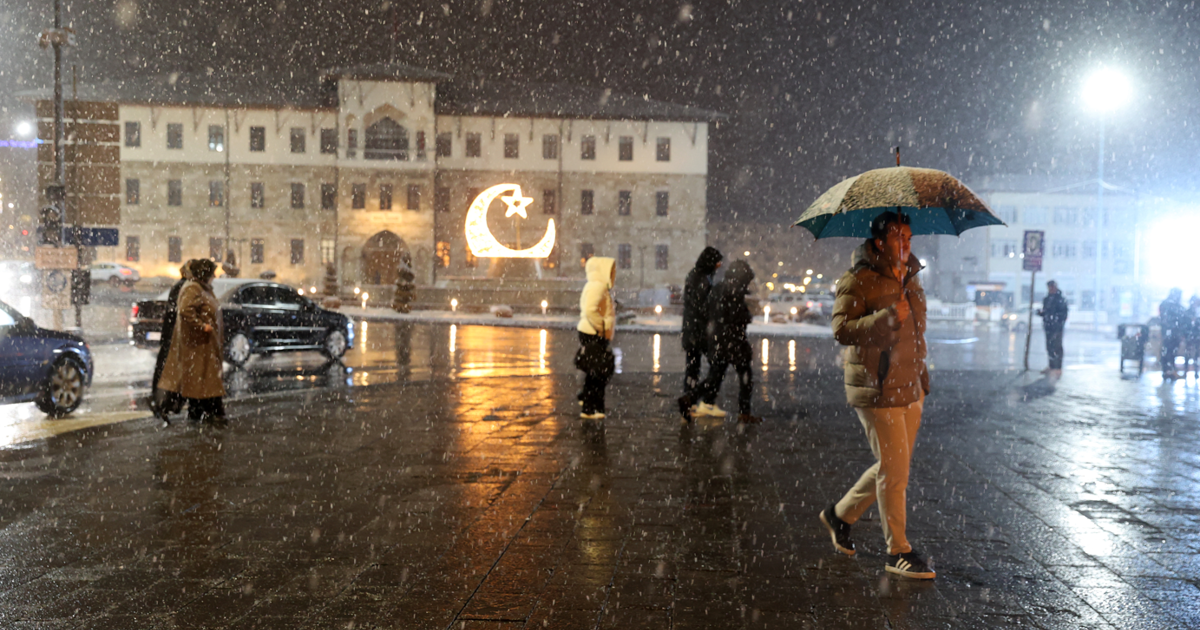 Hava sıcaklığı düşüyor, kar geliyor. Donacağız