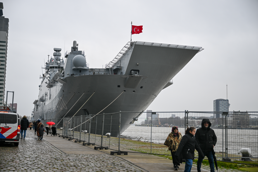 Rotterdam'da TCG Anadolu Türk Savunma Sanayi Fuarı 