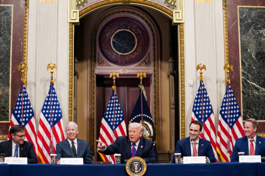 İran savaşı: Trump'a tam yetki