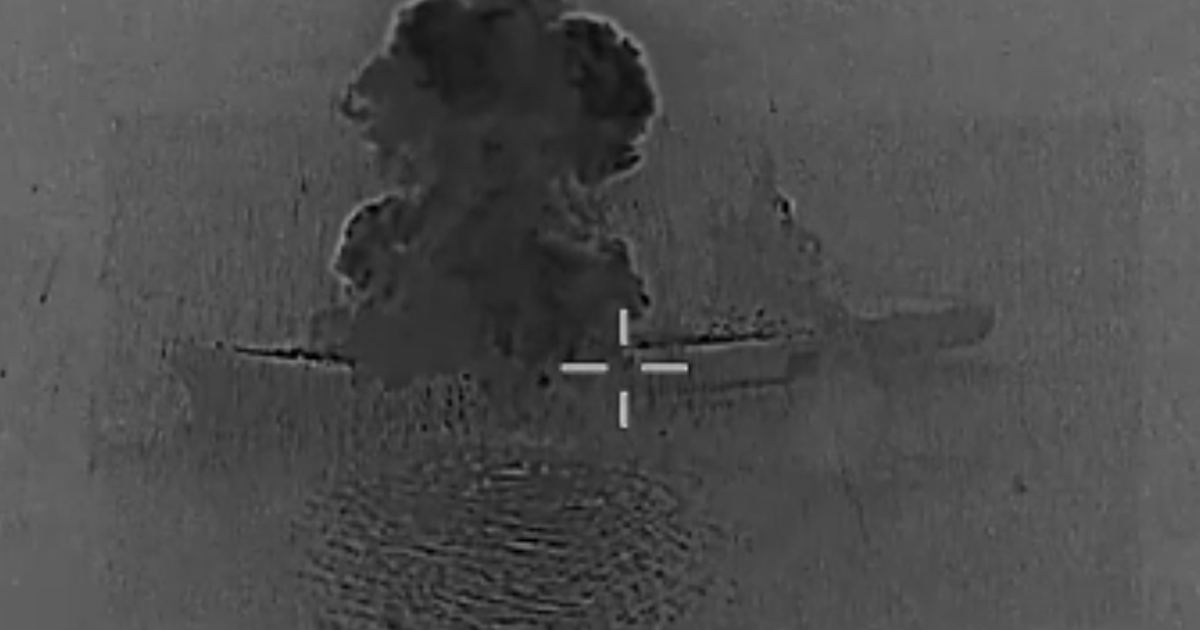 ABD ordusu, İran'ın İHA gemisini vurdu