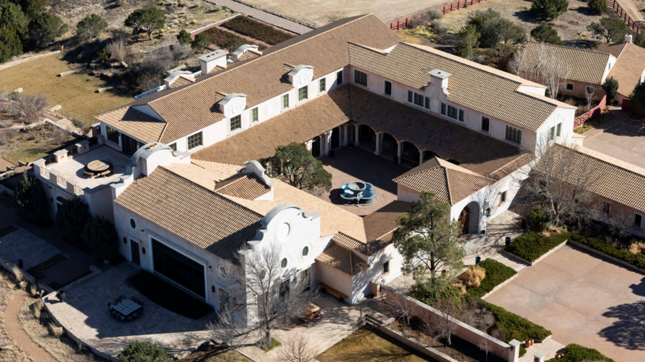 Epstein'in çiftliğinde arama başladı. Çalışanlar konuşacak, adres defterleri incelenecek